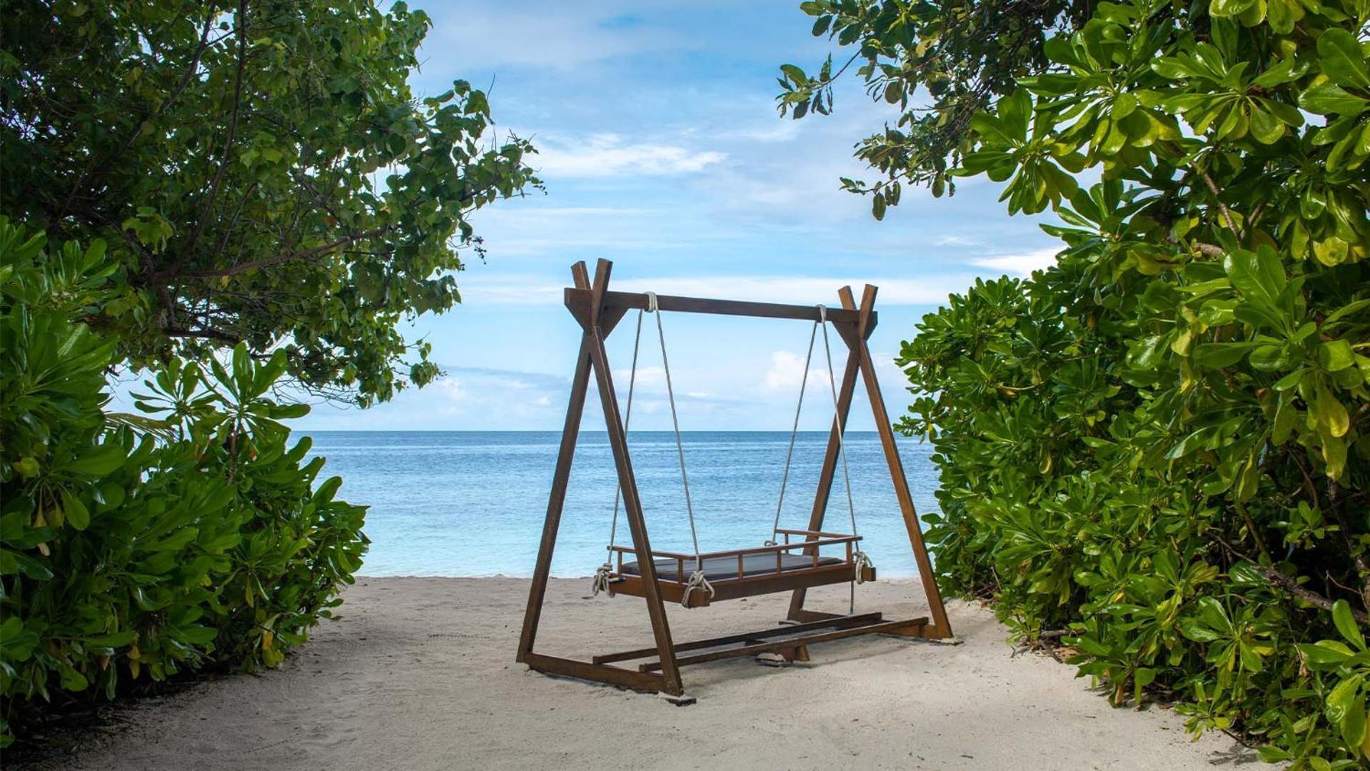 Dhawa Ihuru - With Free Transport Resort 5*